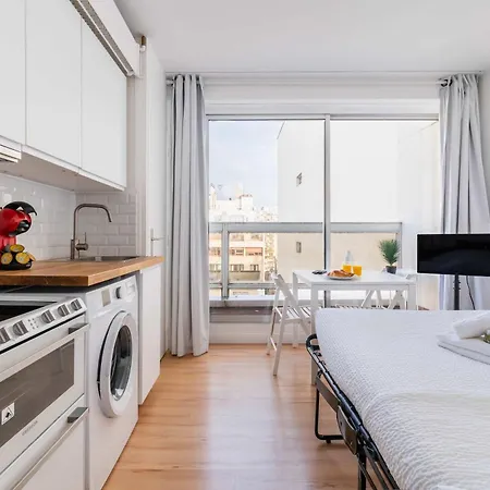 15eme - Avec Balcon Et Confort * Paris